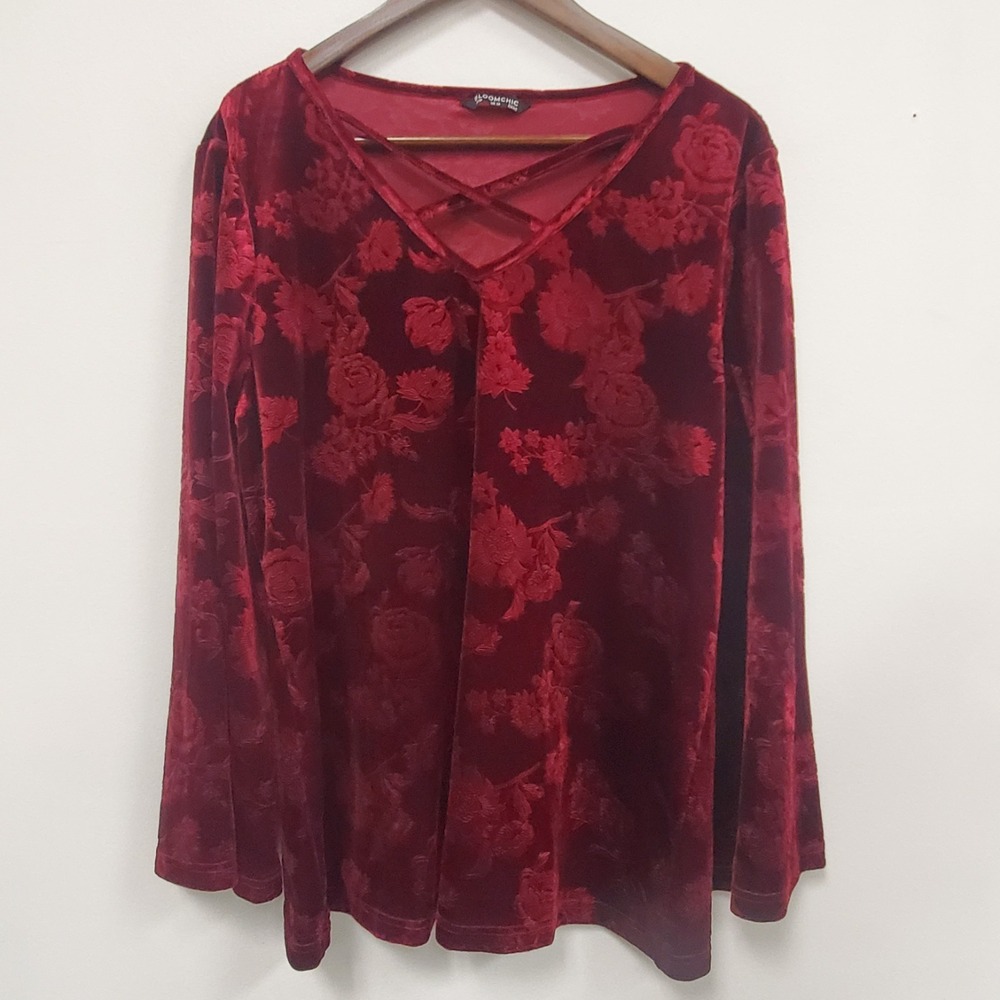 Red Velvet Flare Sleeve Top Size 10 Floral Rose V Neck Vamp Whimsigoth Cutout - Picture 3 of 11